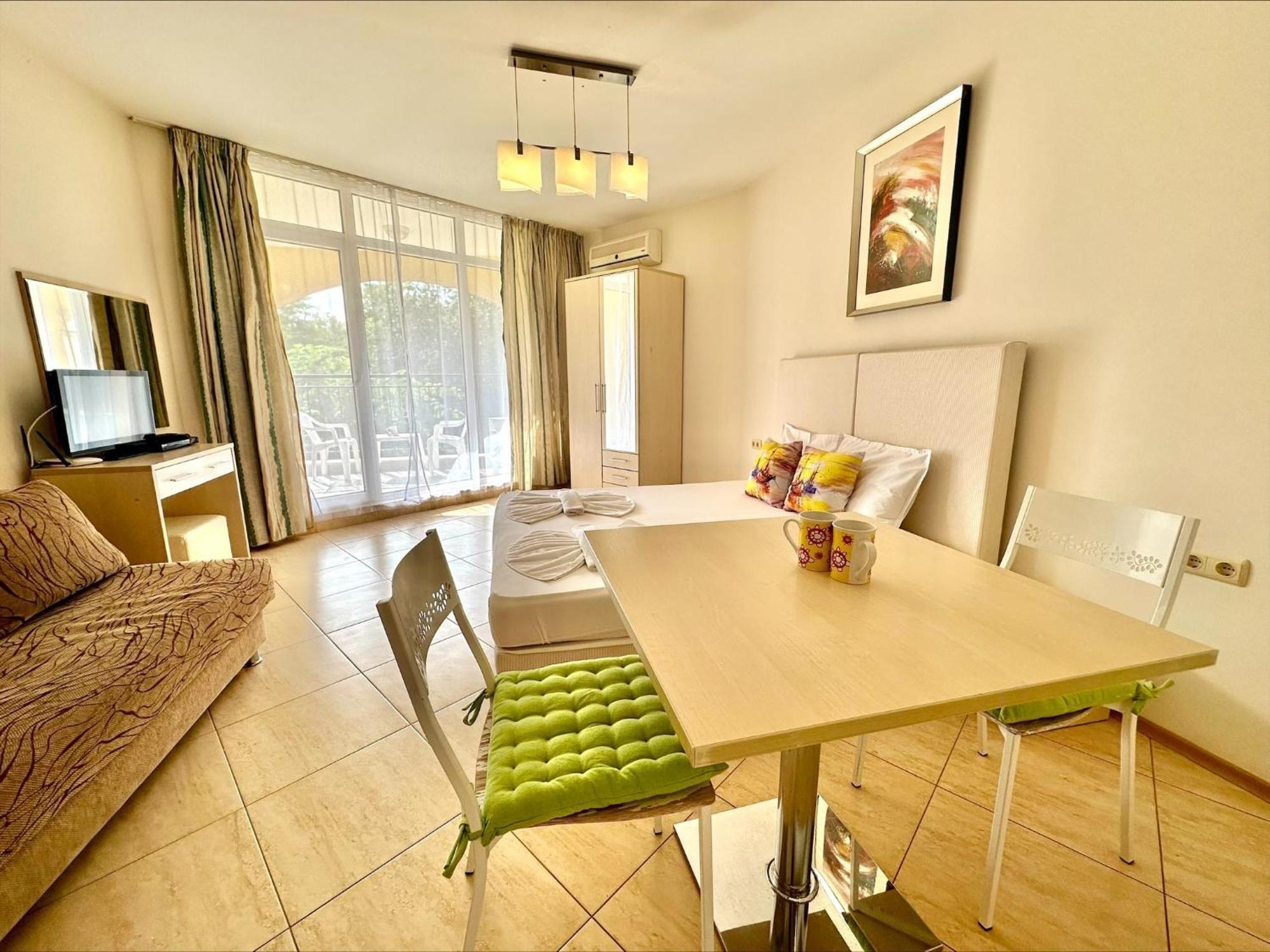 Menada Grand Resort Apartments Aheloy Εξωτερικό φωτογραφία
